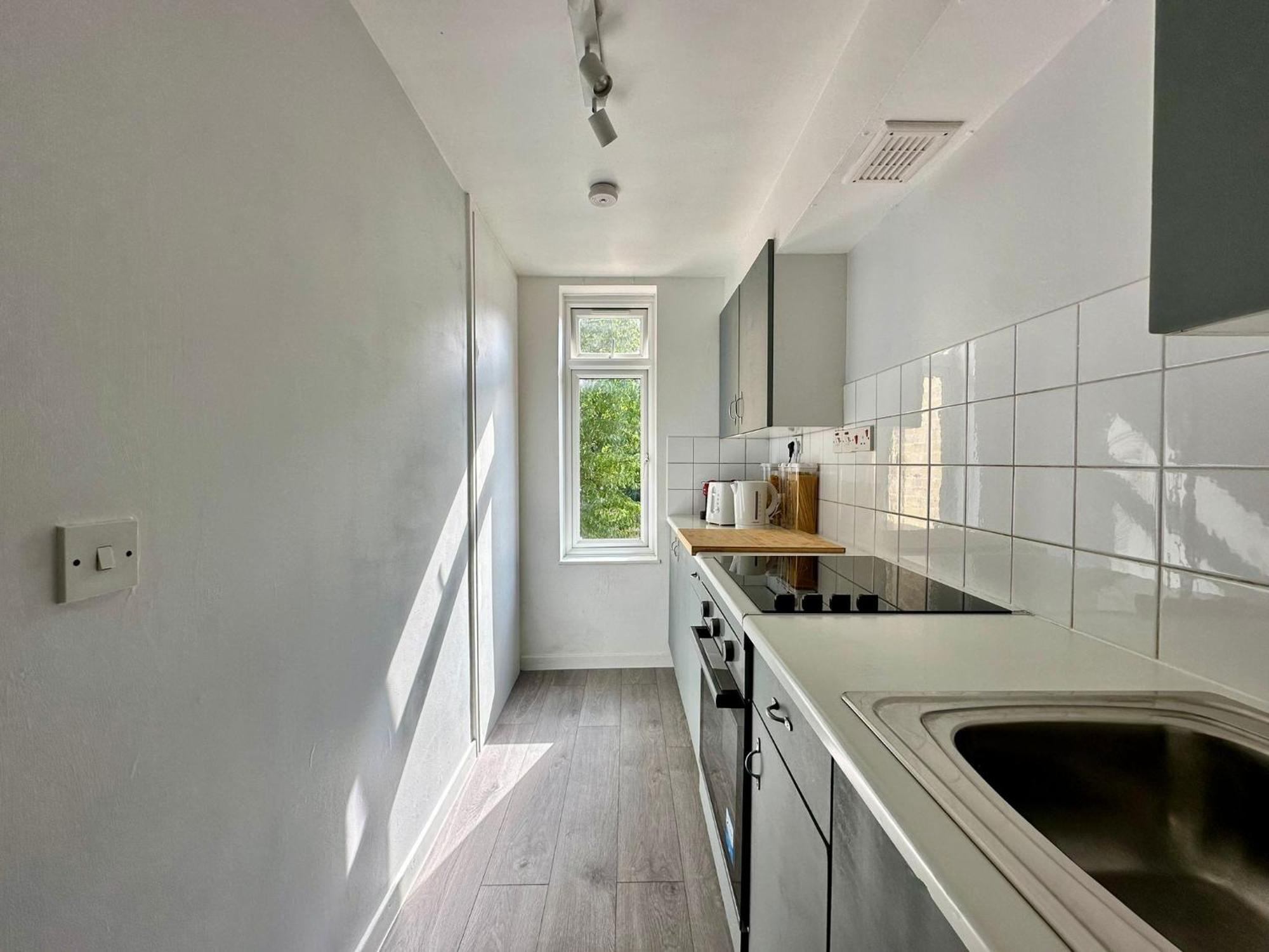 Cosy 2 Bedroom Flat In Manor House 런던 외부 사진