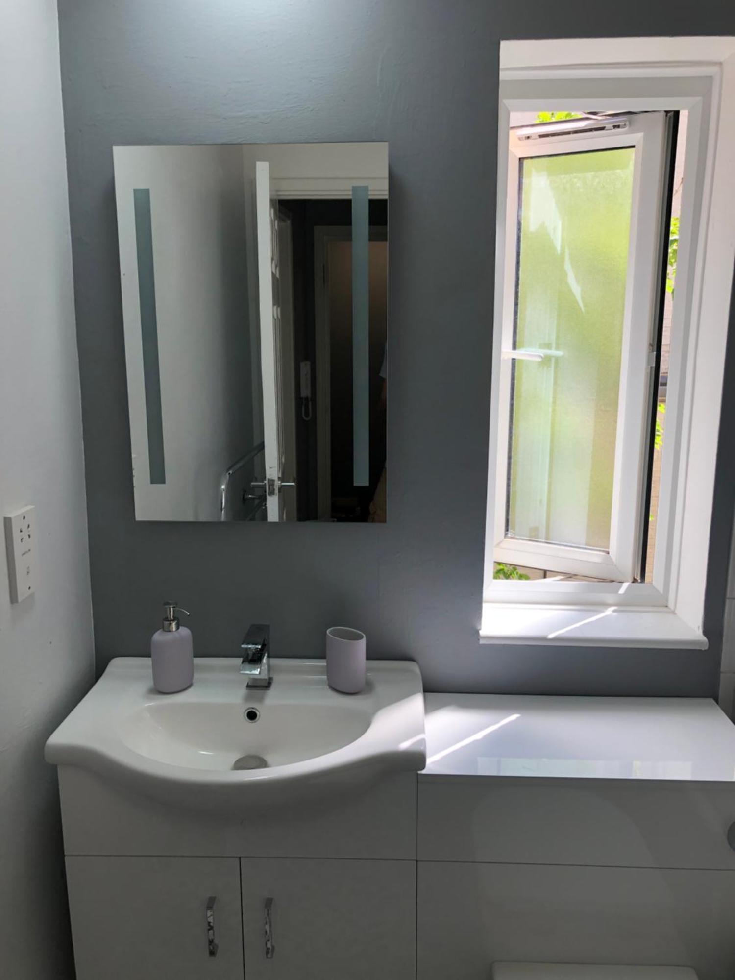 Cosy 2 Bedroom Flat In Manor House 런던 외부 사진